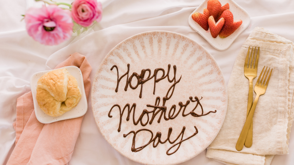 Table set as happy mother's day